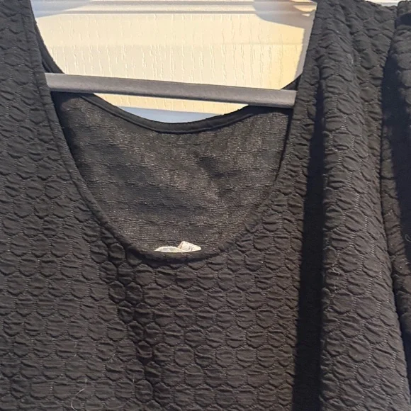 Elegant Black Textured Women's Blouse - Picture 8 of 8